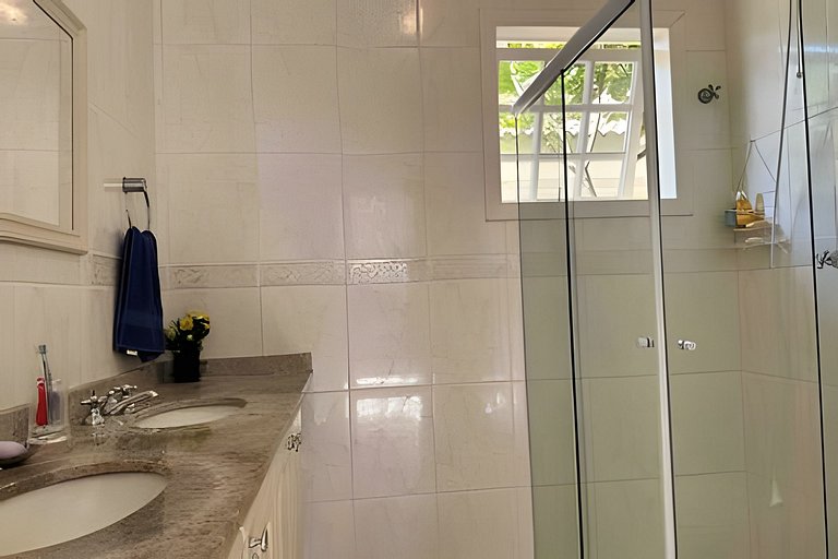 Maravilhosa Casa na Riviera | 5 Suítes | Módulo 20