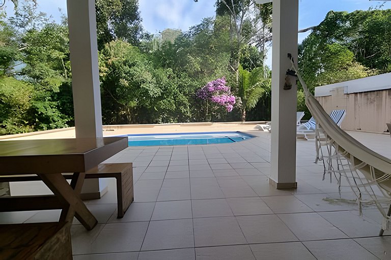 Linda Casa Térrea na Riviera | 4 Suítes | Mód. 21