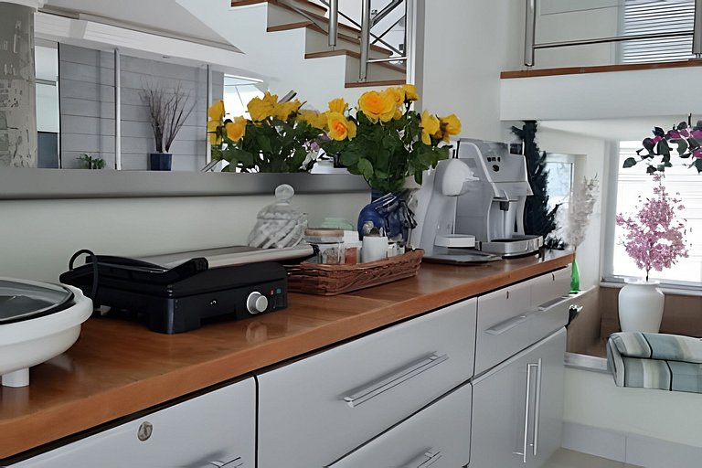 Tranquila e Espaçosa Casa na Riviera | 4 Suítes