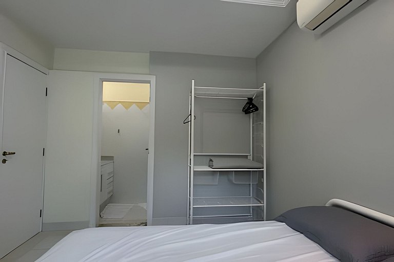 Tranquila e Espaçosa Casa na Riviera | 4 Suítes