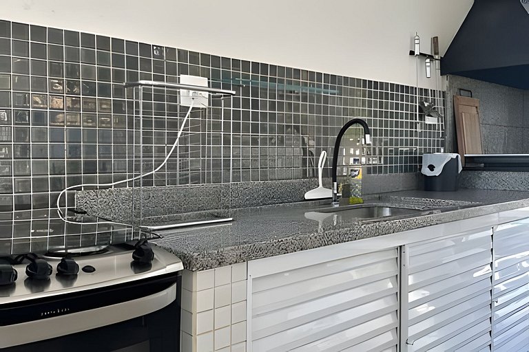 Tranquila e Espaçosa Casa na Riviera | 4 Suítes