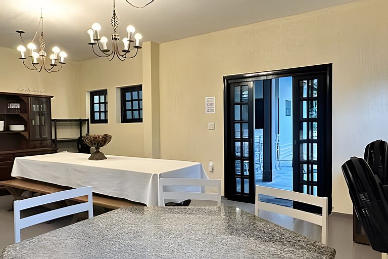 Casa Próxima à Praia Riviera | 4 Quartos | Mód 21
