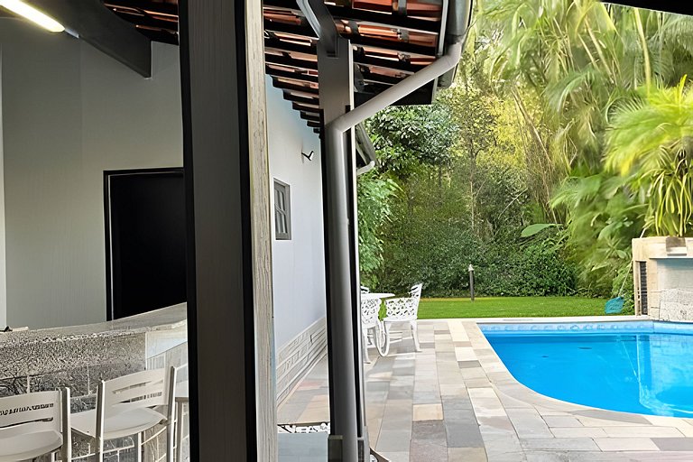 Casa Próxima à Praia Riviera | 4 Quartos | Mód 21