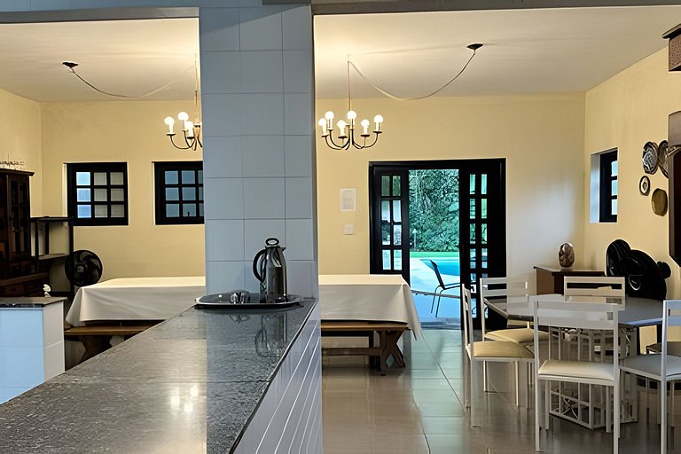 Casa Próxima à Praia Riviera | 4 Quartos | Mód 21