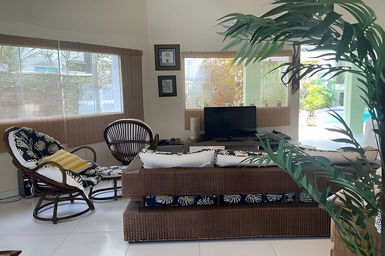 Linda Casa de 5 Quartos na Riviera - Mod 22