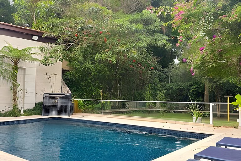 Ampla Casa - 5 Suítes na Riviera