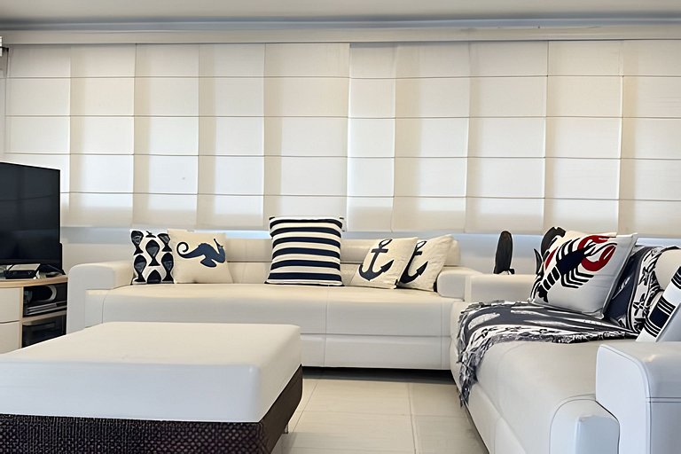 Ampla Casa - 5 Suítes na Riviera