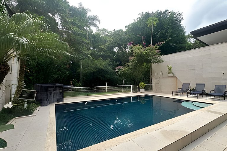 Ampla Casa - 5 Suítes na Riviera