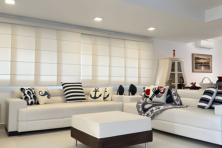 Ampla Casa - 5 Suítes na Riviera