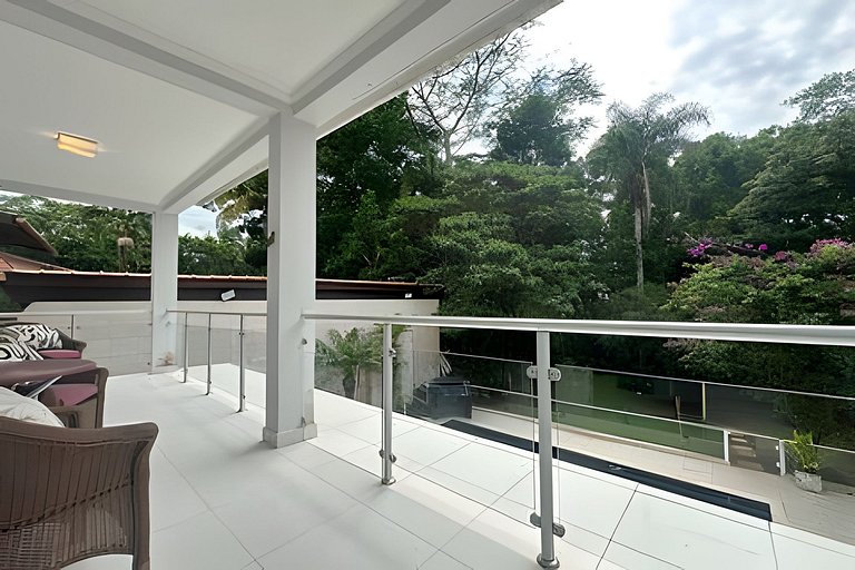 Ampla Casa - 5 Suítes na Riviera