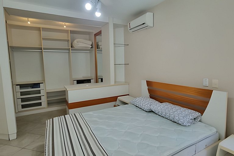 Piscina Aquecida - Casa  de 5 Suítes na Riviera