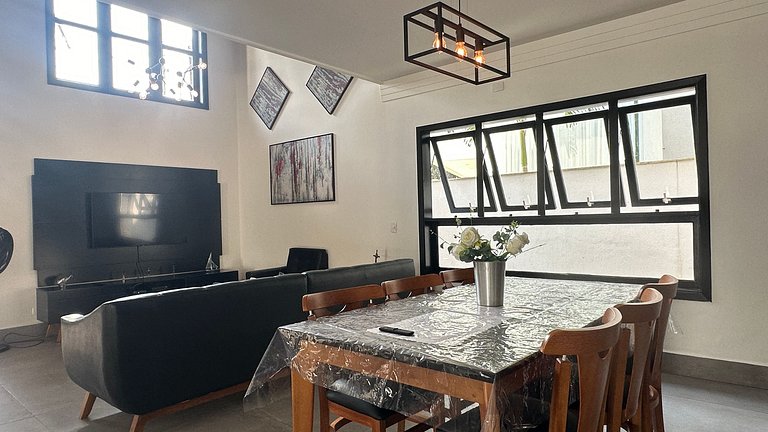 Ampla Casa de 5 Suítes | Módulo 28