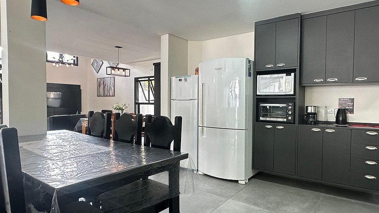 Ampla Casa de 5 Suítes | Módulo 28