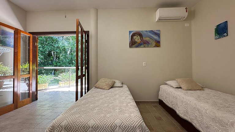 Belíssima Casa de 5 Suítes com Campo de Futebol | Módulo 20