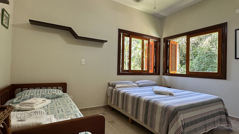 Belíssima Casa de 5 Suítes com Campo de Futebol | Módulo 20