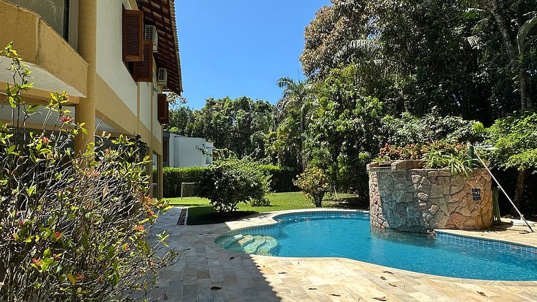 Belíssima Casa de 5 Suítes com Campo de Futebol | Módulo 20