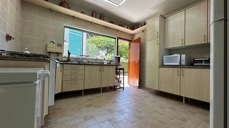 Belíssima Casa de 5 Suítes com Campo de Futebol | Módulo 20