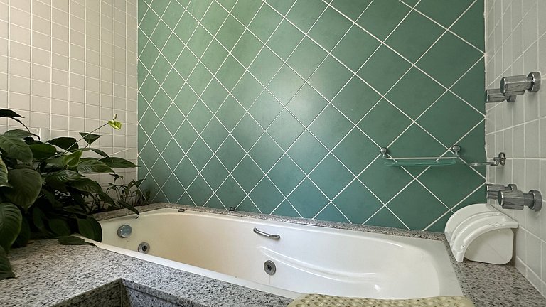 Belíssima Casa de 5 Suítes com Campo de Futebol | Módulo 20