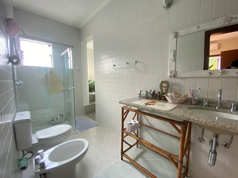 Belíssima Casa de 5 Suítes com Campo de Futebol | Módulo 20