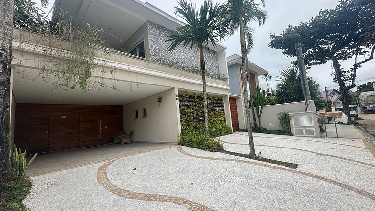 Casa de Alto Padrão | 6 Suítes | Módulo 4