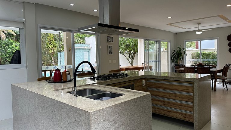 Casa de Alto Padrão | 6 Suítes | Módulo 04