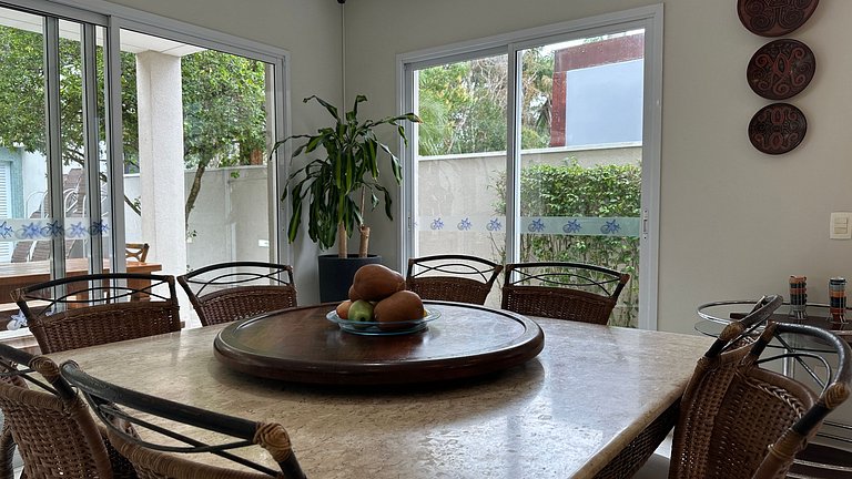 Casa de Alto Padrão | 6 Suítes | Módulo 4
