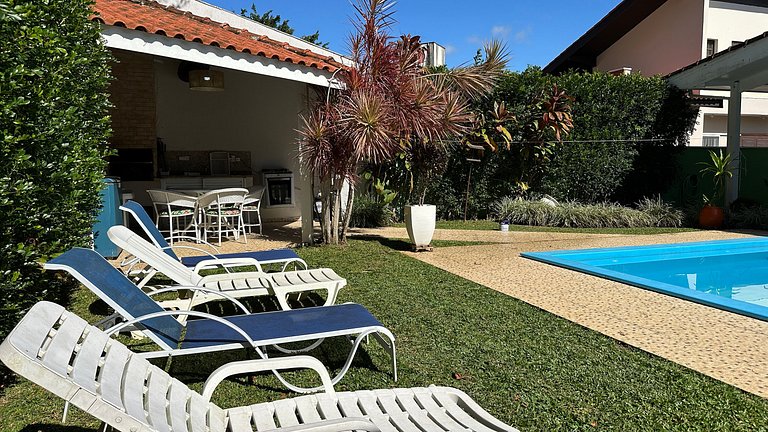A Campeã da Riviera! Casa Térrea | 4 Quartos | Piscina Aquec