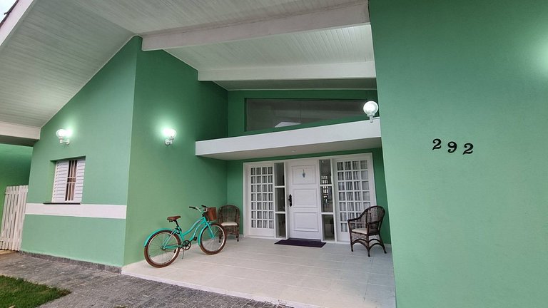 A Campeã da Riviera! Casa Térrea | 4 Quartos | Piscina Aquec