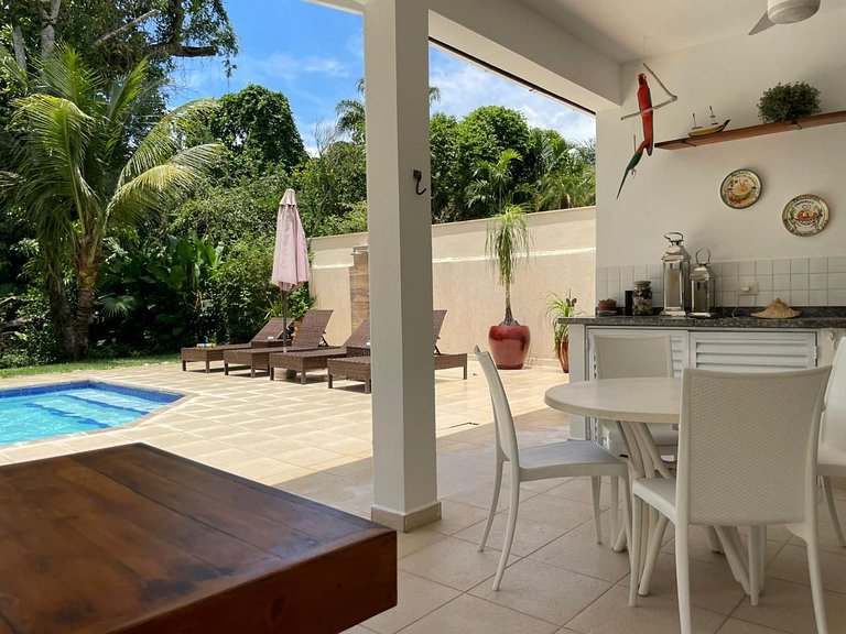 Linda Casa Térrea na Riviera | 4 Suítes | Mód. 21