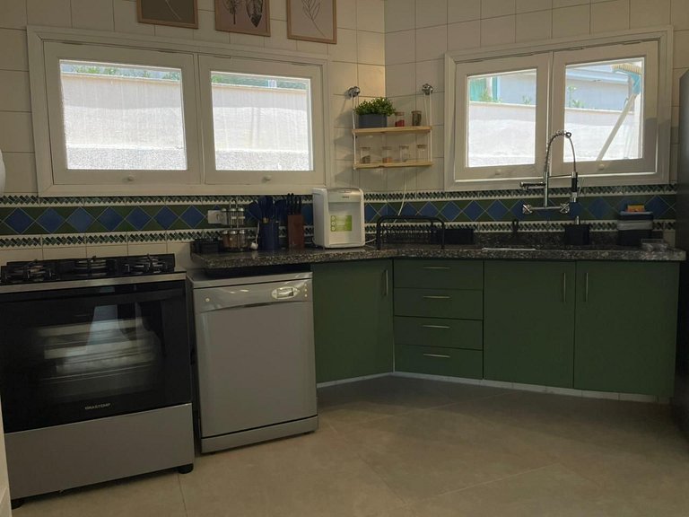 Linda Casa Térrea na Riviera | 4 Suítes | Mód. 21