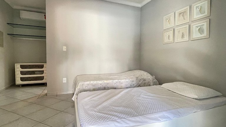 Magnífica Mansão | 10 Suítes | Próxima à Praia