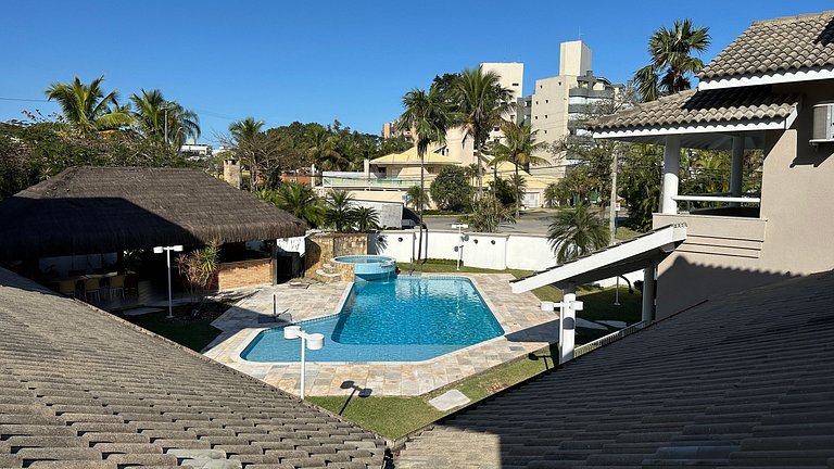 Magnífica Mansão | 10 Suítes | Próxima à Praia
