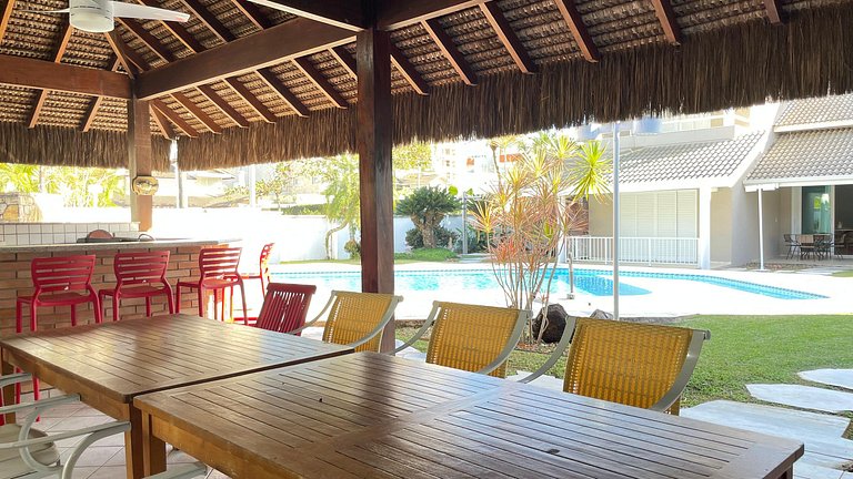 Magnífica Mansão | 10 Suítes | Próxima à Praia