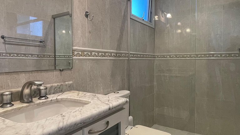 Magnífica Mansão | 10 Suítes | Próxima à Praia