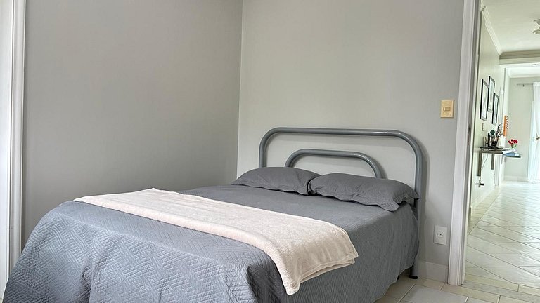 Tranquila e Espaçosa Casa na Riviera | 4 Suítes