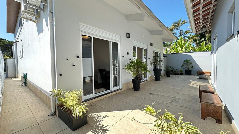 Linda e Moderna Casa Riviera | 5 Suítes| Mód 26